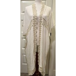 Altar'd State Kimono Size Medium Ivory Cream Macrame Crochet Boho